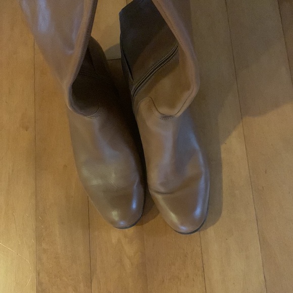 Corso Como Women’s Tan Boots. Size 8 1/2. - Picture 3 of 3